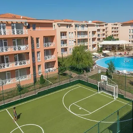 Apartment Ground Floor, At Sunny Day 6 *
