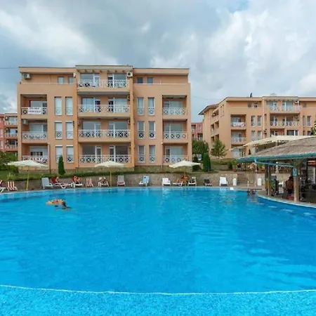 Apartment Ground Floor, At Sunny Day 6 *